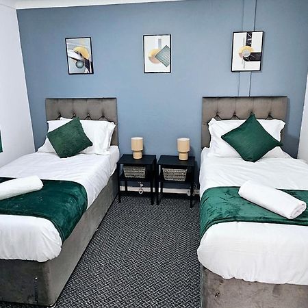 Lushstay Telford - Families, Contractors & Group Of Friends, Long Term Stay Bagian luar foto