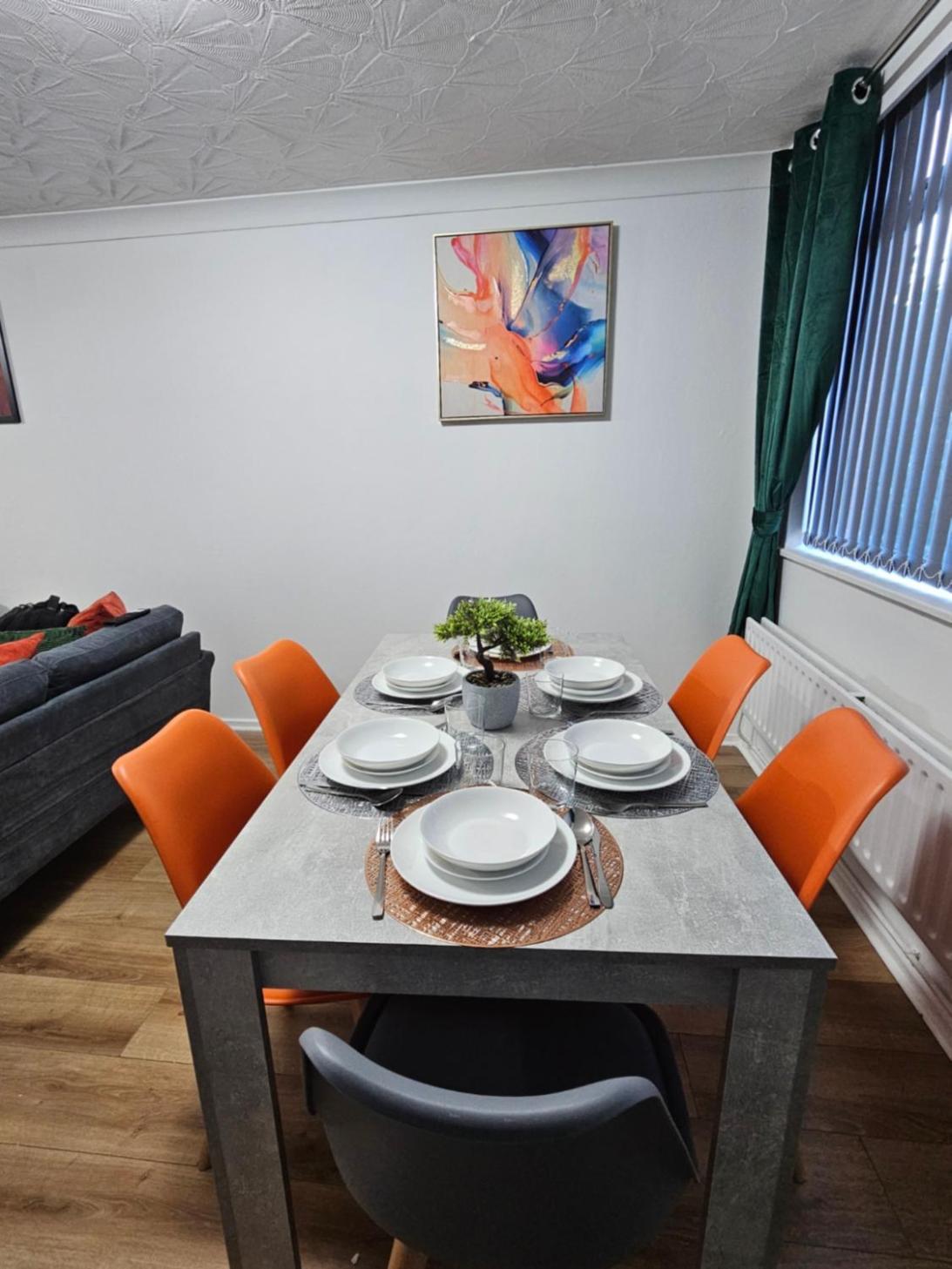 Lushstay Telford - Families, Contractors & Group Of Friends, Long Term Stay Bagian luar foto