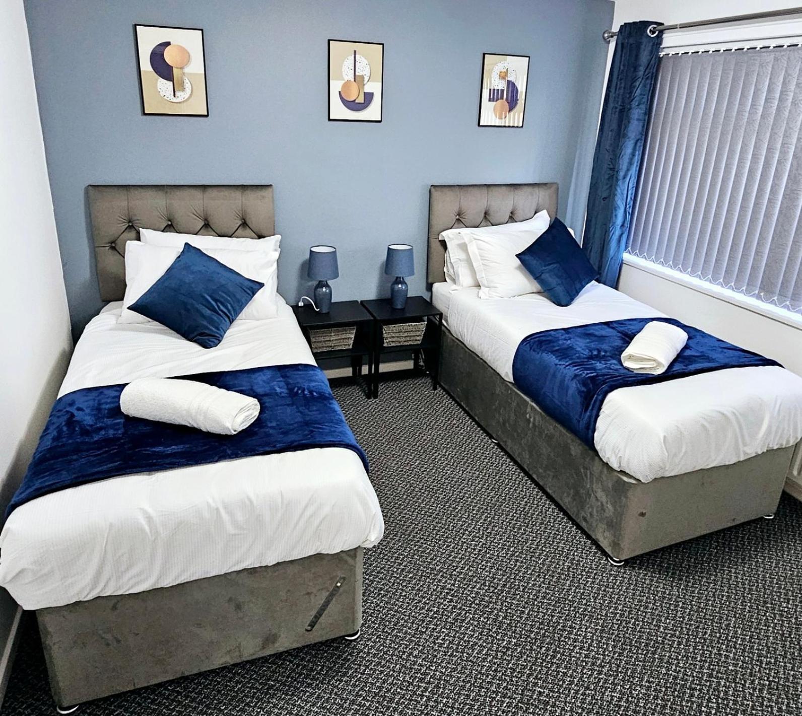 Lushstay Telford - Families, Contractors & Group Of Friends, Long Term Stay Bagian luar foto